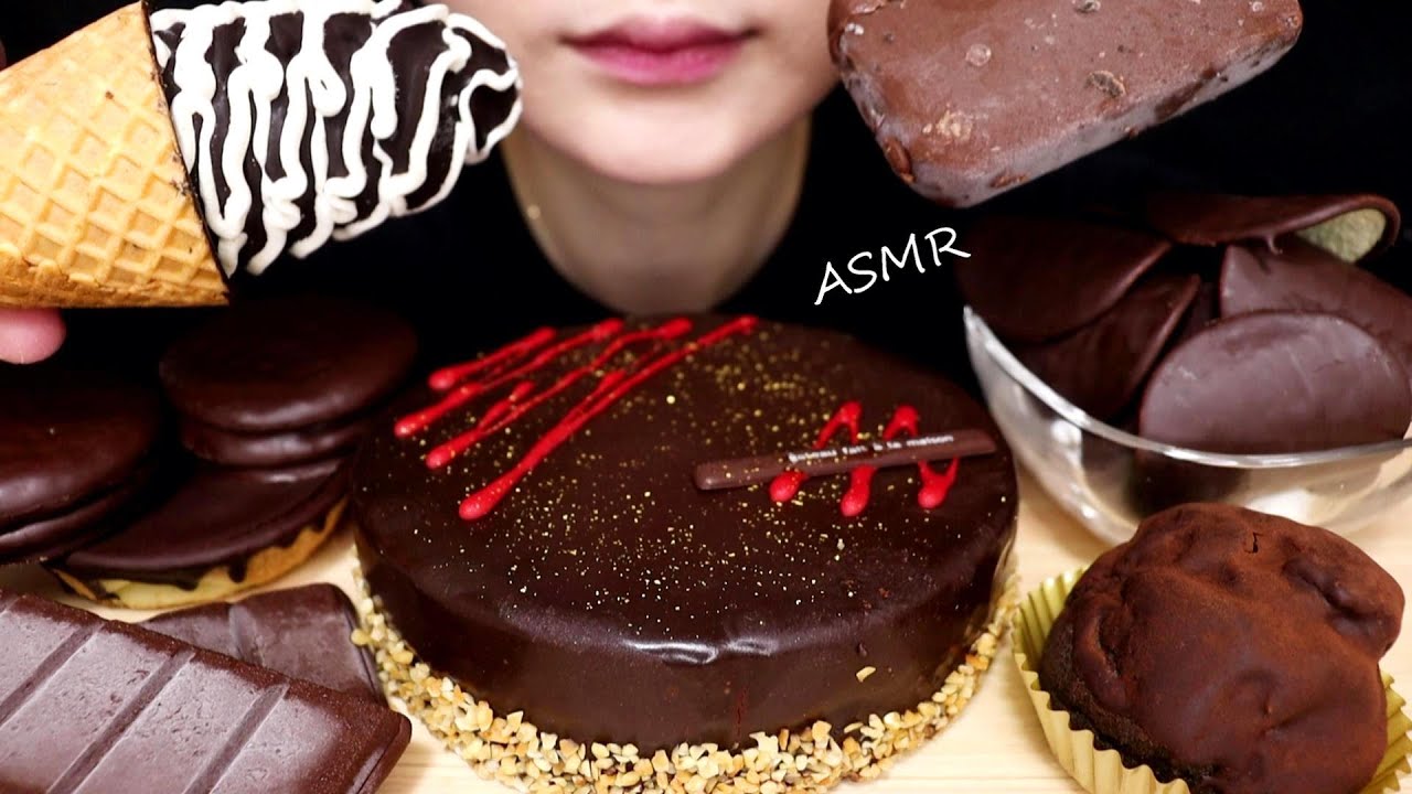 チョコレートホールケーキ アイスクリーム ポテチ シュークリーム タルト チョコパイを食べる